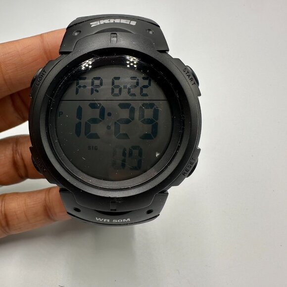 3/$30 Skmei Digital Watch Men Black Round Chronograph 1068 Water Resistant - Picture 1 of 11